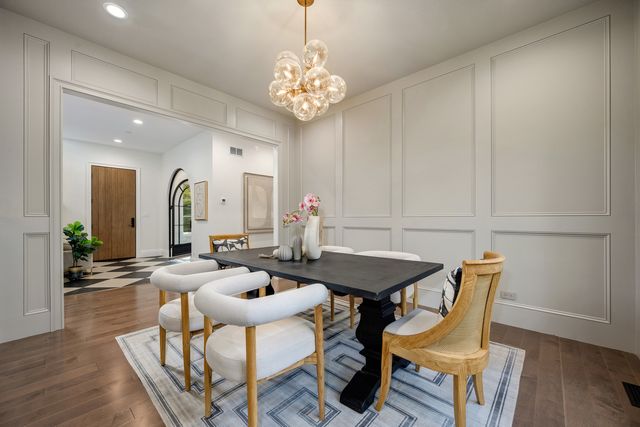 809 Lenox Road, Glenview, IL 60025