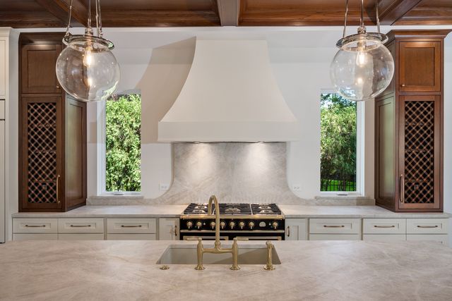 809 Lenox Road, Glenview, IL 60025