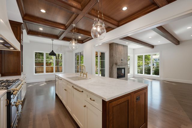 809 Lenox Road, Glenview, IL 60025