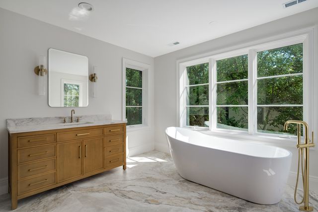 809 Lenox Road, Glenview, IL 60025