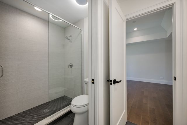 809 Lenox Road, Glenview, IL 60025