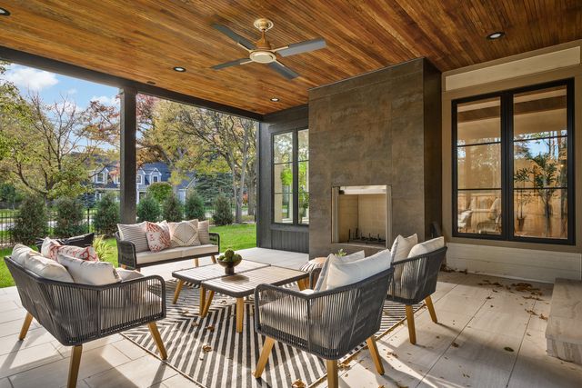 809 Lenox Road, Glenview, IL 60025