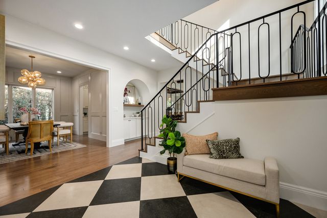 809 Lenox Road, Glenview, IL 60025