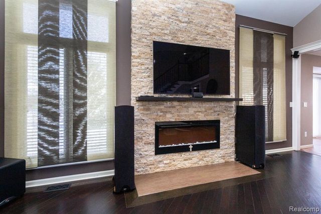 49683 Yale Drive, Macomb, MI 48044