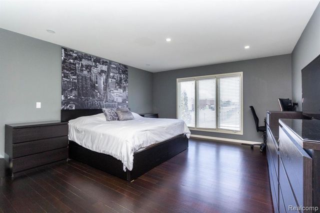 49683 Yale Drive, Macomb, MI 48044