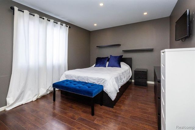 49683 Yale Drive, Macomb, MI 48044