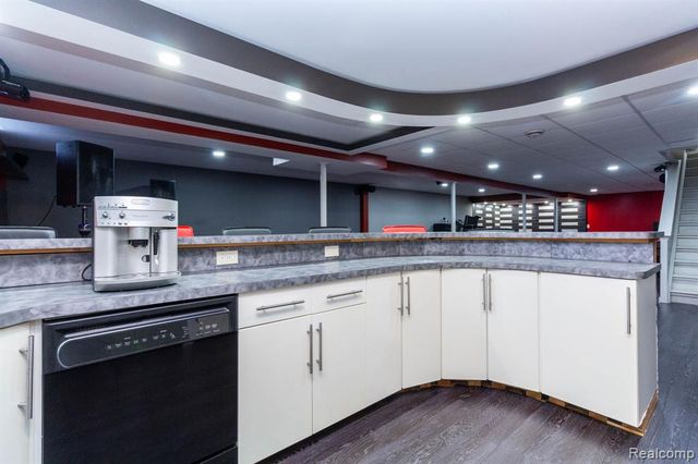 49683 Yale Drive, Macomb, MI 48044