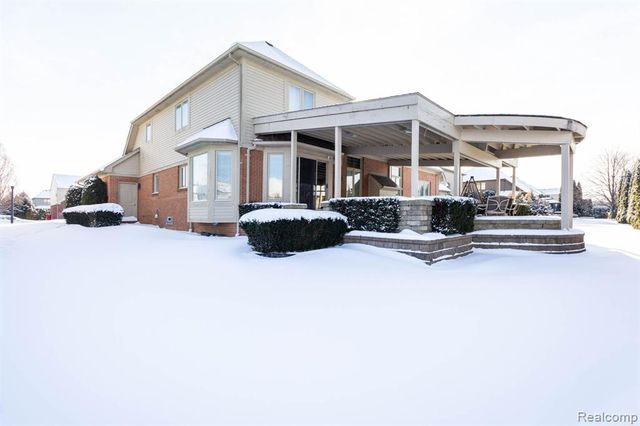 49683 Yale Drive, Macomb, MI 48044