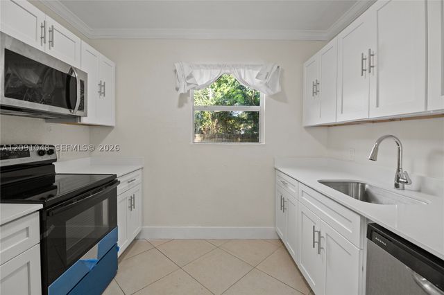 1140 NW 3rd Ave, Fort Lauderdale, FL 33311