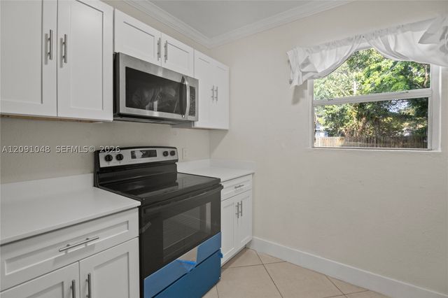 1140 NW 3rd Ave, Fort Lauderdale, FL 33311