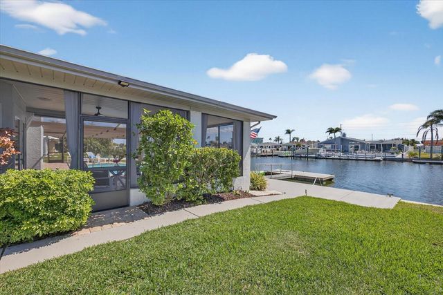 4042 PERRY PLACE, New Port Richey, FL 34652