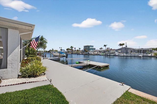 4042 PERRY PLACE, New Port Richey, FL 34652