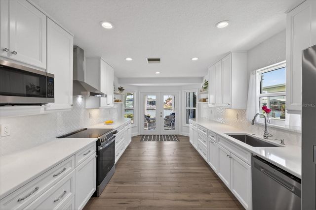 4042 PERRY PLACE, New Port Richey, FL 34652