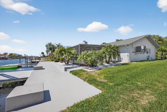 4042 PERRY PLACE, New Port Richey, FL 34652