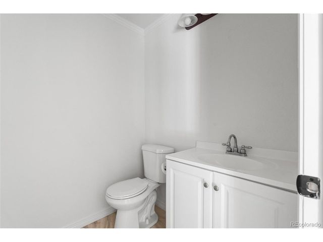 8880 Edinburgh Cir, Highlands Ranch, CO 80129