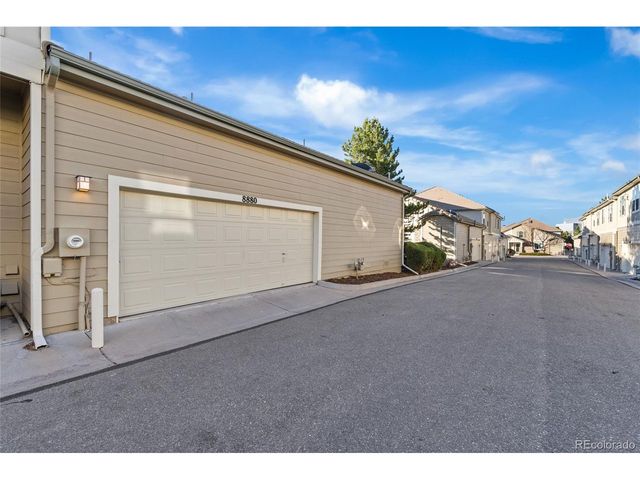 8880 Edinburgh Cir, Highlands Ranch, CO 80129