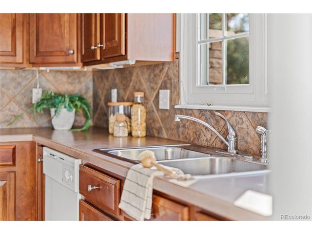 8880 Edinburgh Cir, Highlands Ranch, CO 80129