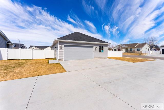 1962 Autumn Lane, Idaho Falls, ID 83404