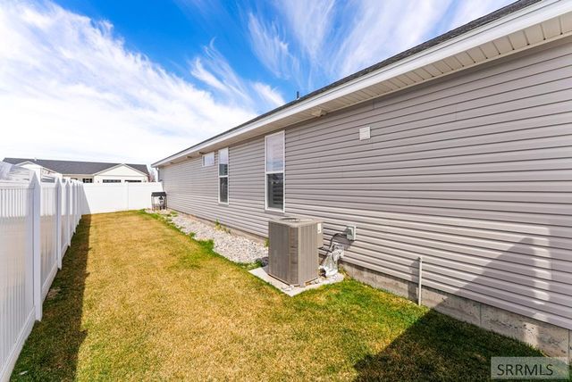 1962 Autumn Lane, Idaho Falls, ID 83404