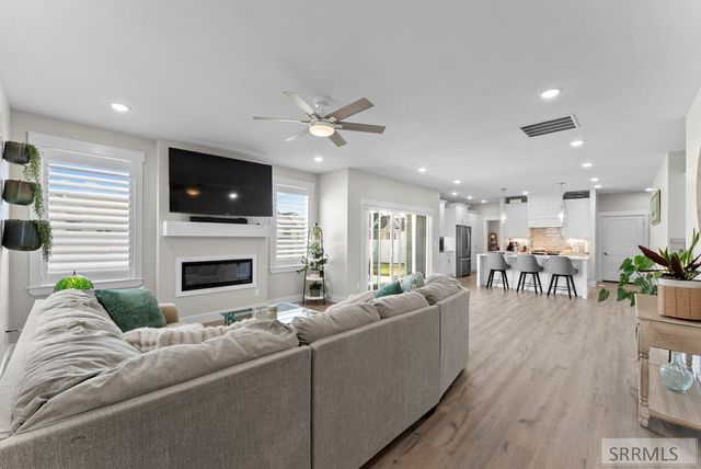 1962 Autumn Lane, Idaho Falls, ID 83404