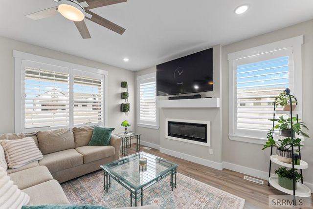 1962 Autumn Lane, Idaho Falls, ID 83404