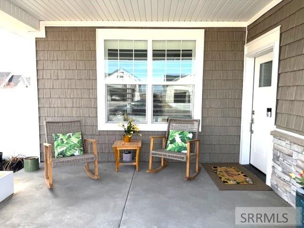 Image 1 of property listing at 1962 Autumn Lane, Idaho Falls, ID 83404
