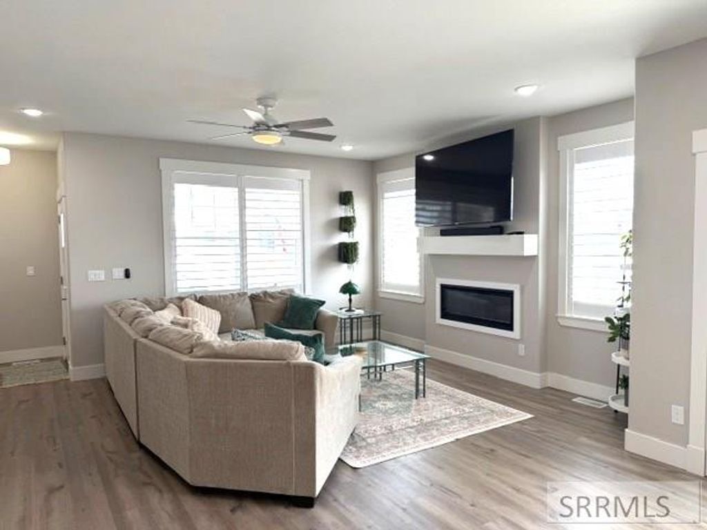 Image 5 of property listing at 1962 Autumn Lane, Idaho Falls, ID 83404