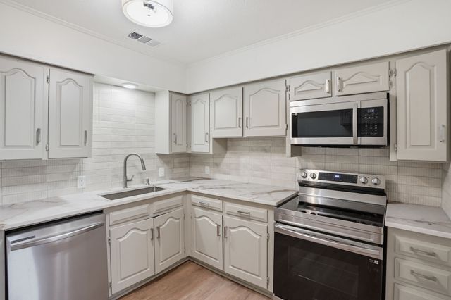 1534 N Atoll Drive, Dallas, TX 75216