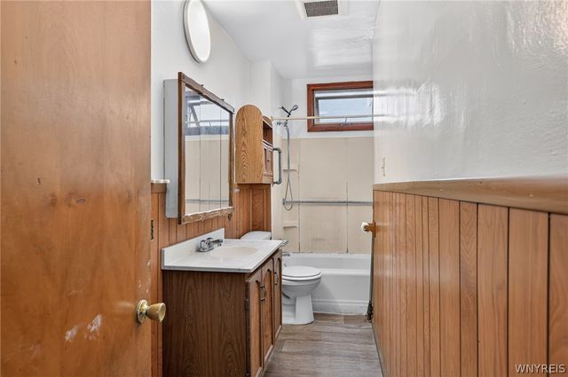 1737 S Park Avenue, Buffalo, NY 14220