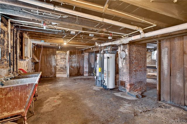 1737 S Park Avenue, Buffalo, NY 14220