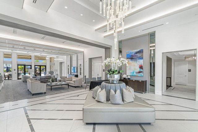 7812 Edinburough Lane, Delray Beach, FL 33446