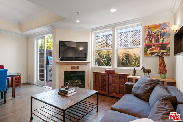 1050 N Edinburgh Avenue 103, West Hollywood, CA 90046