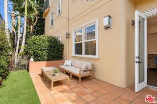 1050 N Edinburgh Avenue 103, West Hollywood, CA 90046