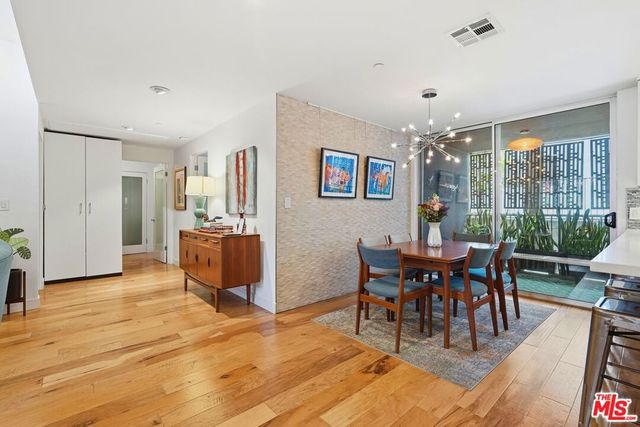 1050 N Gardner Street 3, West Hollywood, CA 90046