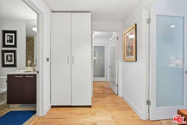 1050 N Gardner Street 3, West Hollywood, CA 90046