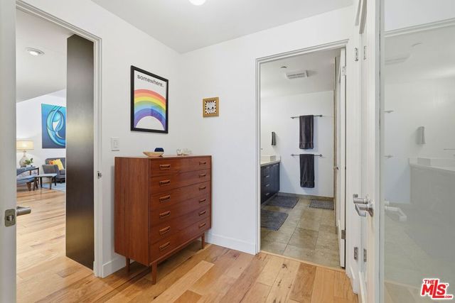 1050 N Gardner Street 3, West Hollywood, CA 90046