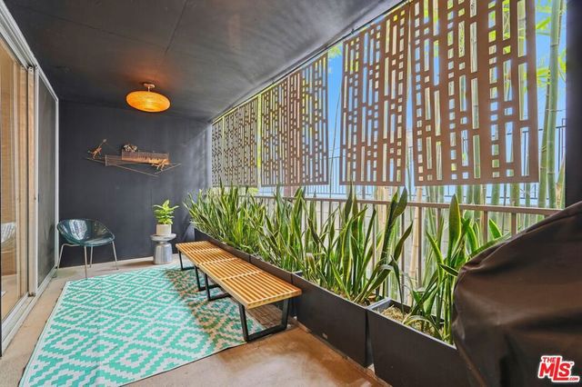 1050 N Gardner Street 3, West Hollywood, CA 90046