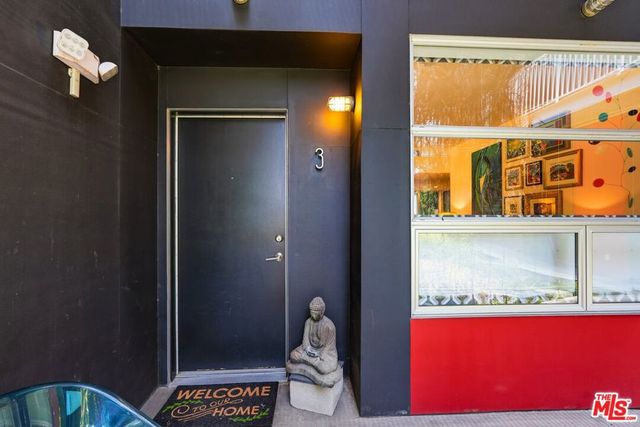 1050 N Gardner Street 3, West Hollywood, CA 90046