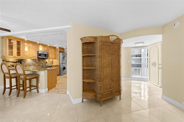 4100 Galt Ocean Drive 304, Fort Lauderdale, FL 33308
