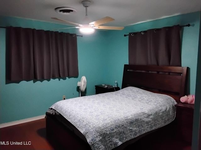 807 Line Drive, Forest, MS 39074