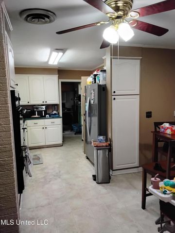 807 Line Drive, Forest, MS 39074