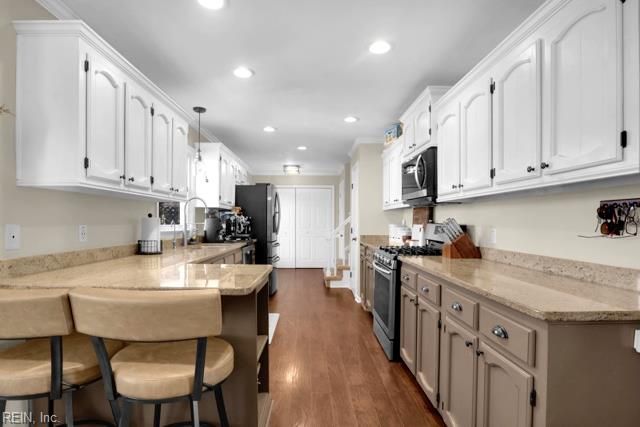 713 Waterford CT, Chesapeake, VA 23322