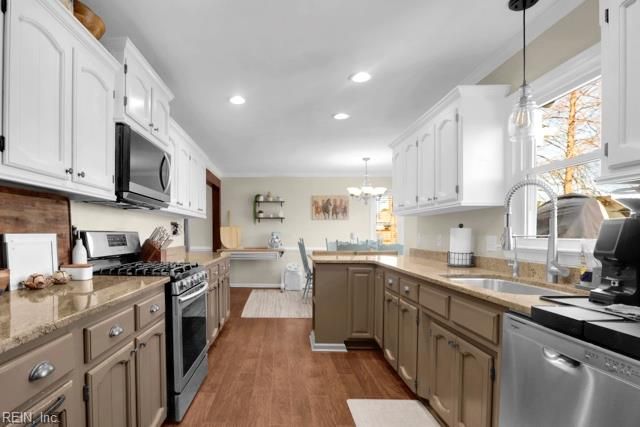 713 Waterford CT, Chesapeake, VA 23322