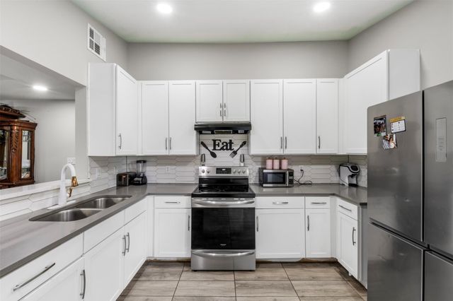 806 Avenue D, South Houston, TX 77587