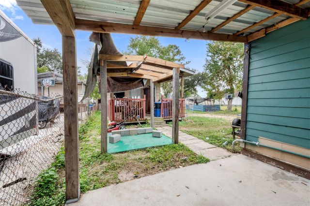 806 Avenue D, South Houston, TX 77587