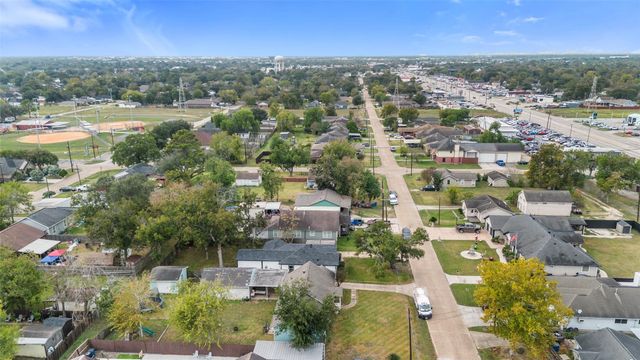 806 Avenue D, South Houston, TX 77587