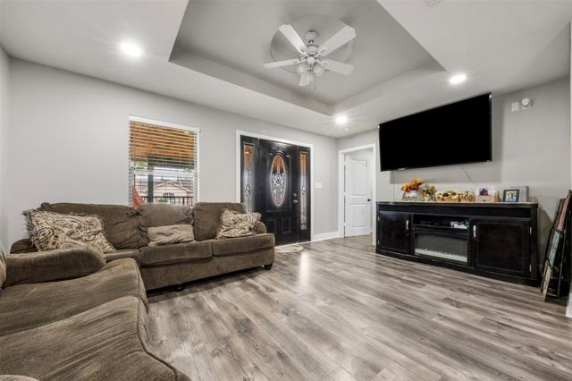 806 Avenue D, South Houston, TX 77587