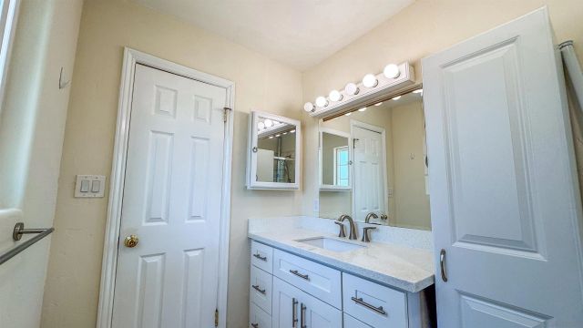 4004-6 Terrace Court, San Diego, CA 92116