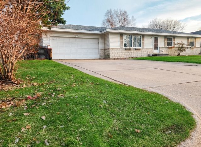 2346 Standridge Avenue, Maplewood, MN 55109