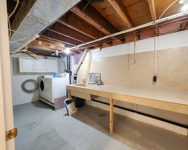 2346 Standridge Avenue, Maplewood, MN 55109